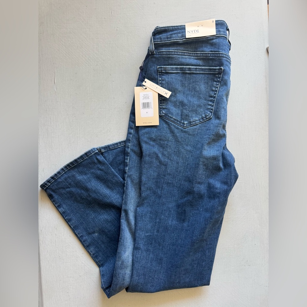 NWT NYDJ Sheri Slim Straight Leg Jeans in Beyond Bay - Picture 4 of 12